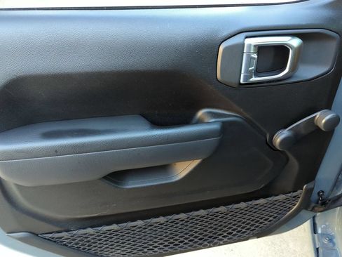 Used 2024 Jeep Wrangler Sport AWD/4WD image 19