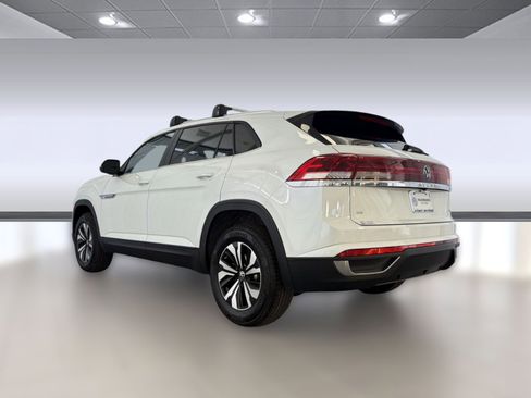 New 2026 Volkswagen Atlas Cross Sport SE image 3