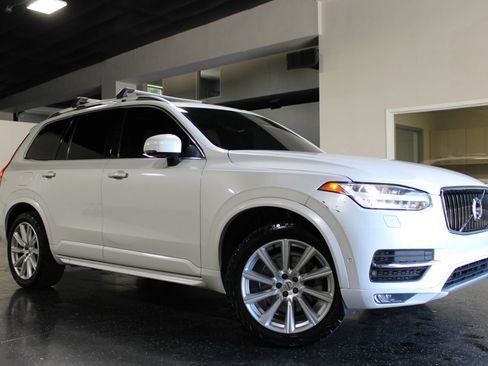 Used 2017 Volvo XC90 T6 Momentum w/ Vision Package AWD/4WD image 1