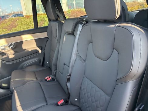 New 2026 Volvo XC90 B6 Plus w/ Protection Package Premier AWD/4WD image 37