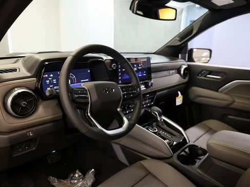 New 2026 Chevrolet Colorado ZR2 w/ Technology Package AWD/4WD image 15