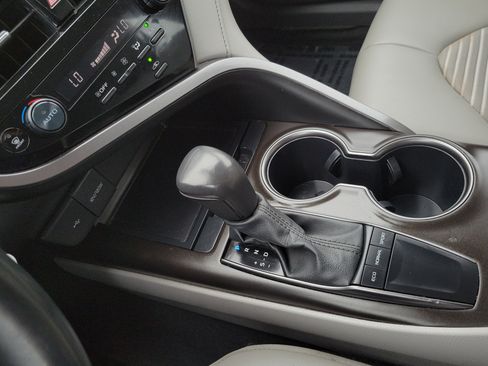 Certified 2024 Toyota Camry SE FWD image 31