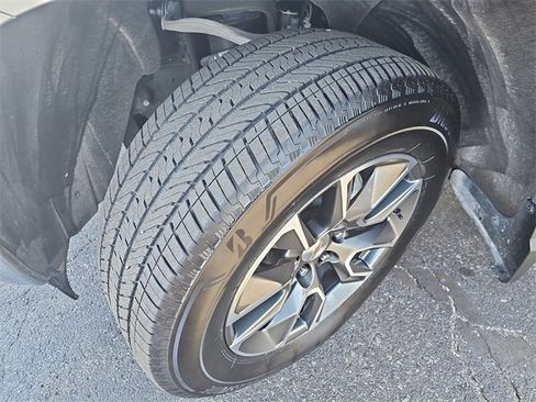 Certified 2024 Chevrolet Silverado 1500 LT image 33