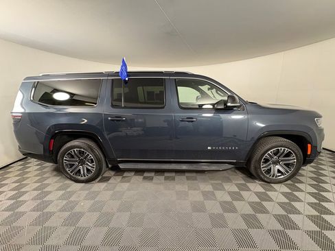 Used 2024 Jeep Wagoneer L Series II w/ Flexible Seating Group image 8