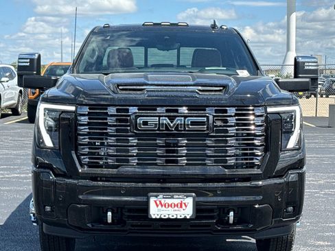 New 2026 GMC Sierra 3500 Denali Ultimate AWD/4WD image 4