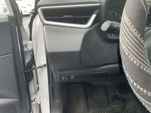 Used 2024 Toyota Corolla LE image 30