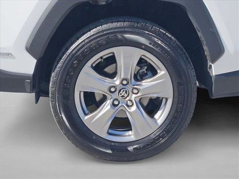 Used 2025 Toyota RAV4 XLE image 23