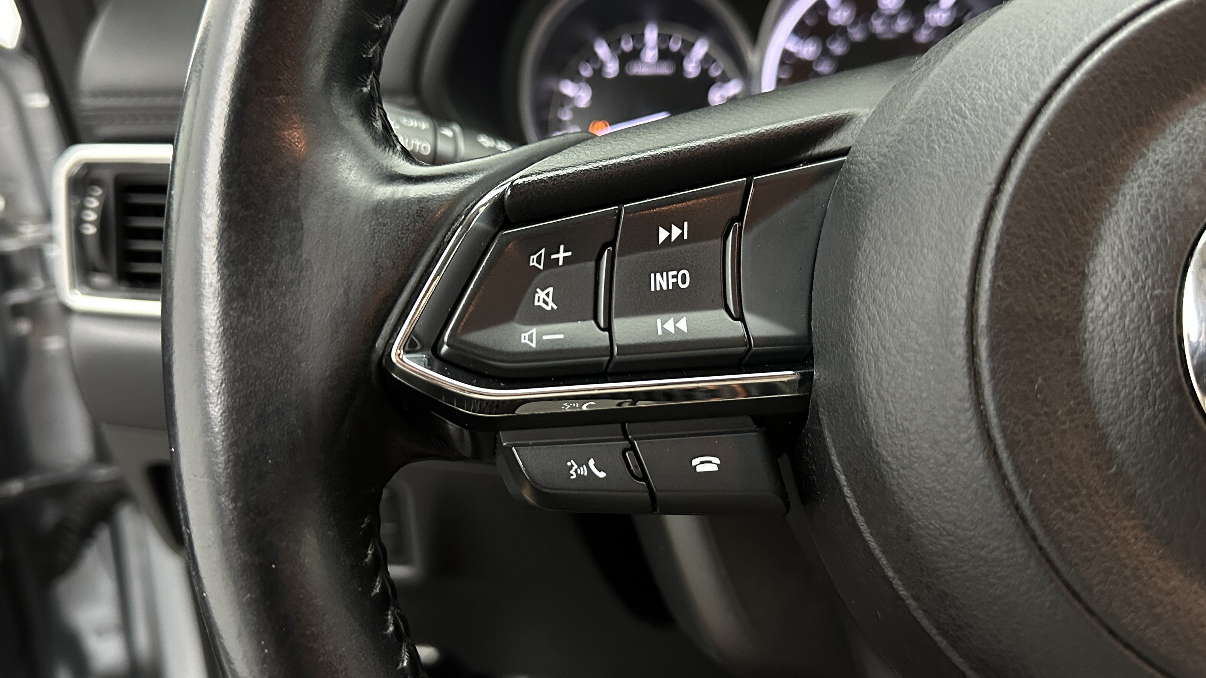 Used 2021 MAZDA CX-5 Touring FWD image 21
