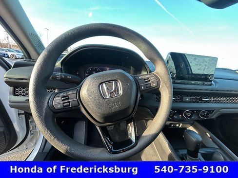 Certified 2025 Honda Accord SE image 16