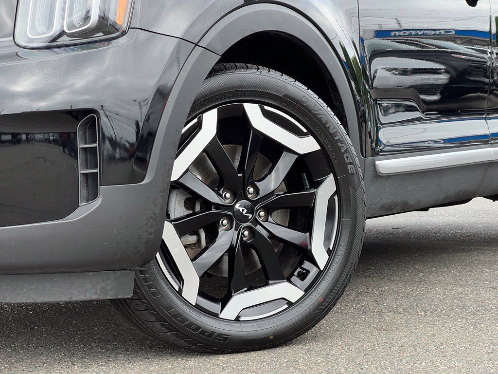 Certified 2025 Kia Telluride S FWD image 2