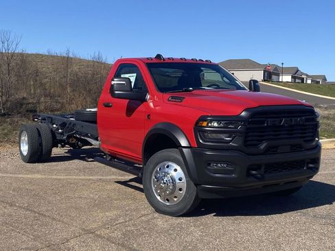 New 2026 RAM 5500 Tradesman AWD/4WD image 26