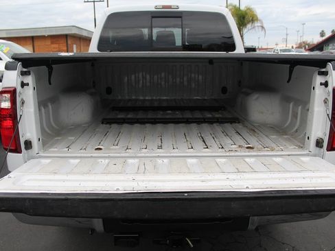 Used 2014 Ford F250 Lariat w/ Lariat Interior Package image 21