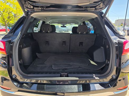 Used 2018 Chevrolet Equinox LT AWD/4WD image 12