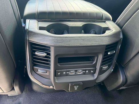 Used 2025 RAM 1500 Limited AWD/4WD image 26