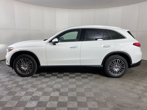 Used 2026 Mercedes-Benz GLC 300 4MATIC image 2
