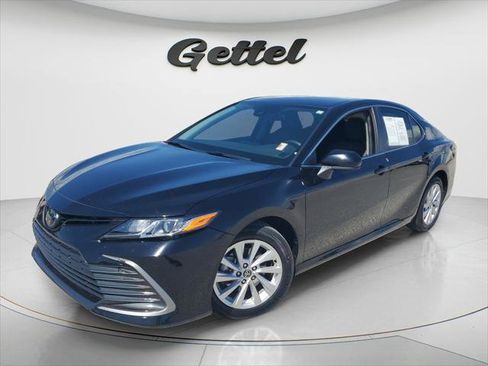 Certified 2023 Toyota Camry LE FWD image 1
