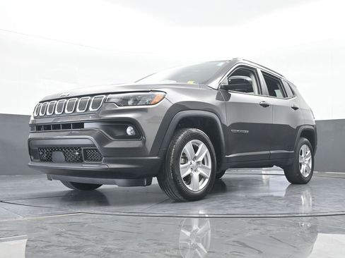 Used 2022 Jeep Compass Latitude image 56