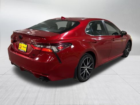 Used 2024 Toyota Camry SE FWD image 9