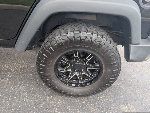 Used 2017 Jeep Wrangler Unlimited Sport w/ Quick Order Package 24S AWD/4WD image 22