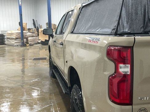 Used 2023 Chevrolet Silverado 1500 LT Trail Boss image 7