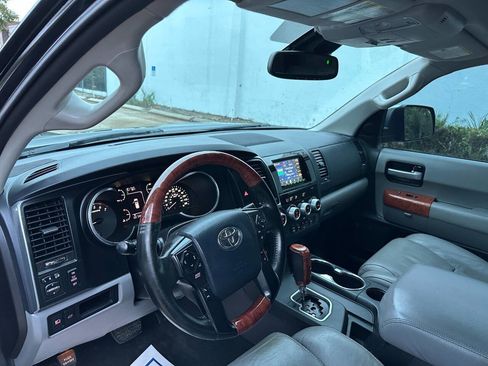 Used 2019 Toyota Sequoia Platinum image 13