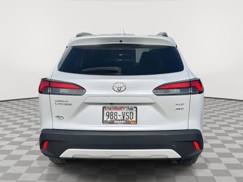 Used 2023 Toyota Corolla Cross XLE w/ Convenience Package image 6
