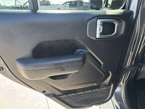 Used 2022 Jeep Wrangler Unlimited Sport image 14