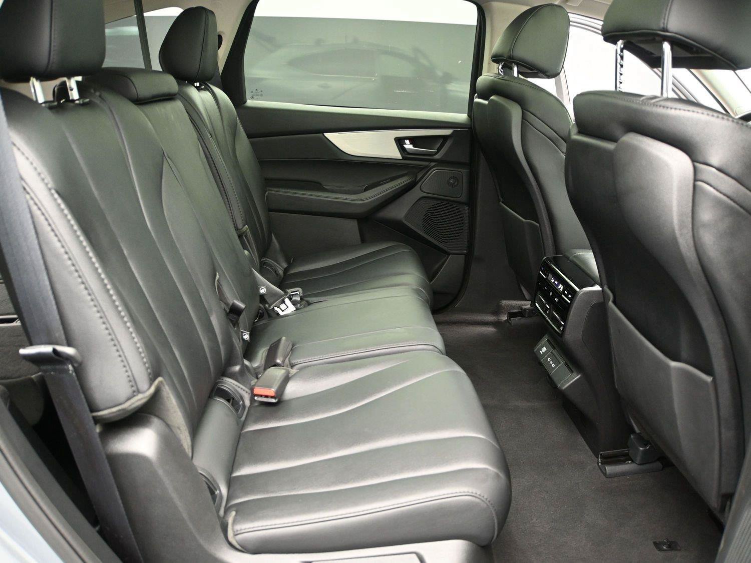 Certified 2025 Acura MDX SH-AWD image 21