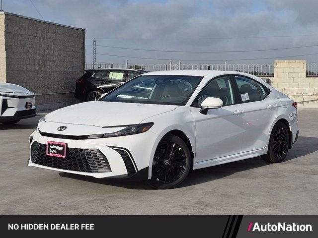 New 2026 Toyota Camry SE FWD image 1