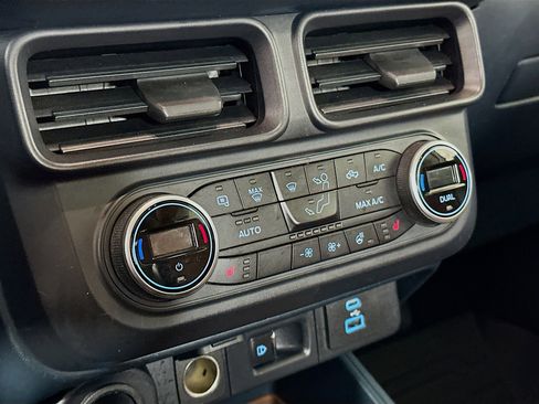 Used 2022 Ford Maverick Lariat w/ Lariat Luxury Package image 23