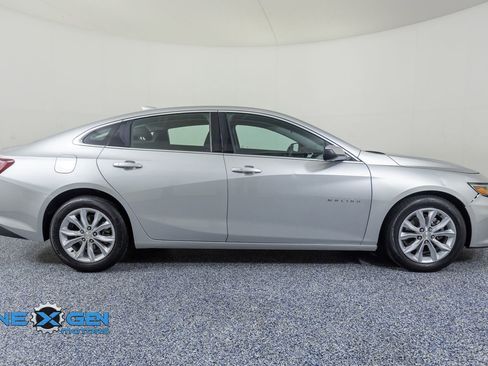 Used 2021 Chevrolet Malibu LT FWD image 8