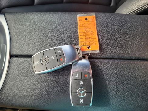 Used 2021 Mercedes-Benz GLC 300 image 28