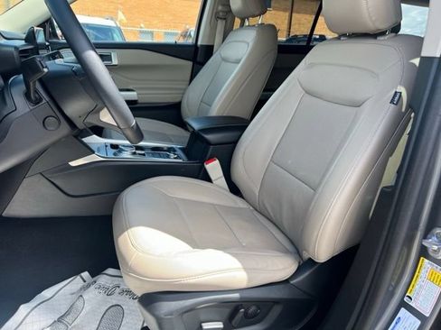 Certified 2023 Ford Explorer Limited w/ Equipment Group 301A AWD/4WD image 20