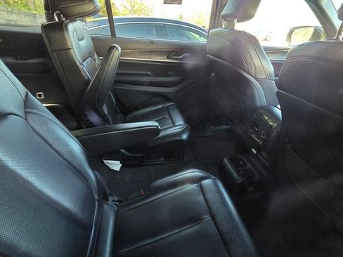 Used 2024 Jeep Grand Cherokee L Limited w/ Luxury Tech Group II image 7