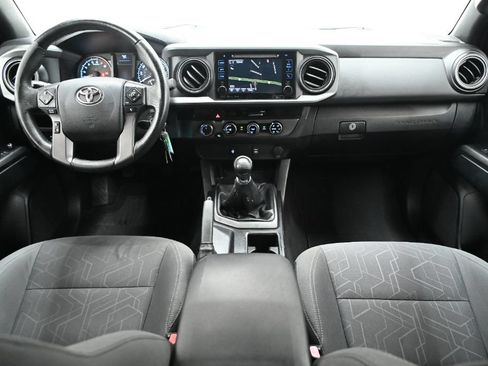 Used 2016 Toyota Tacoma TRD Off-Road w/ Towing Package AWD/4WD image 25