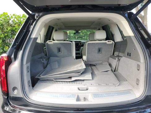 Certified 2023 Cadillac XT6 Premium Luxury w/ Technology Package FWD image 26