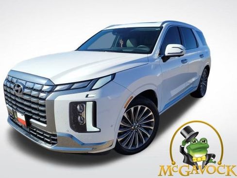Used 2024 Hyundai Palisade Calligraphy image 1