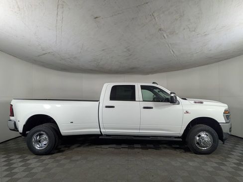 New 2026 RAM 3500 Tradesman AWD/4WD image 6