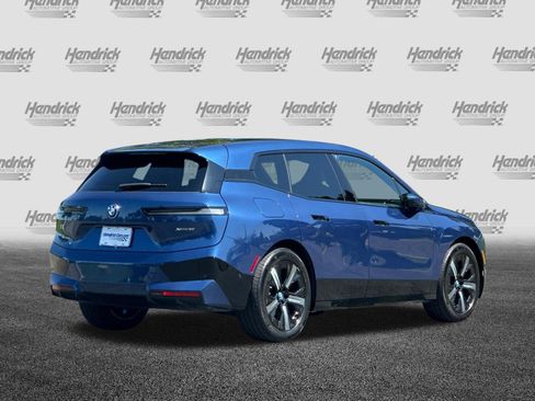Certified 2023 BMW iX xDrive50 w/ Premium Package AWD/4WD image 5