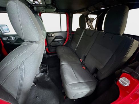 Used 2020 Jeep Wrangler Unlimited Sahara AWD/4WD image 21