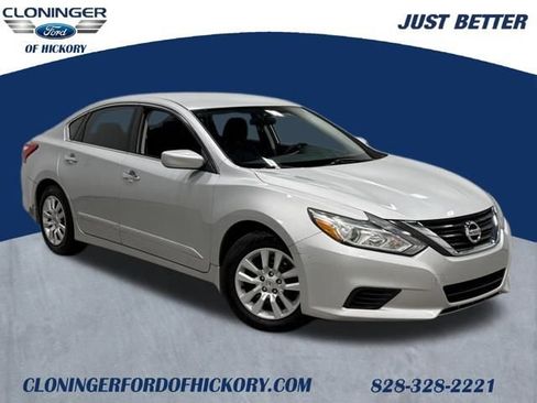 Used 2017 Nissan Altima 2.5 S w/ Power Driver Seat Package image 1