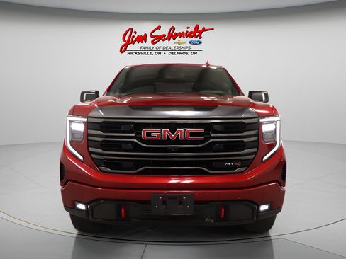 Used 2023 GMC Sierra 1500 AT4 w/ AT4 Premium Package AWD/4WD image 3
