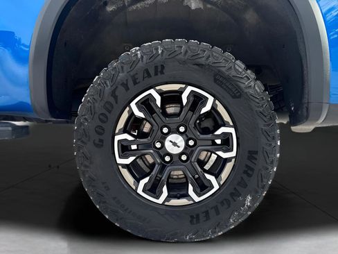 Used 2023 Chevrolet Silverado 1500 ZR2 w/ Technology Package image 8