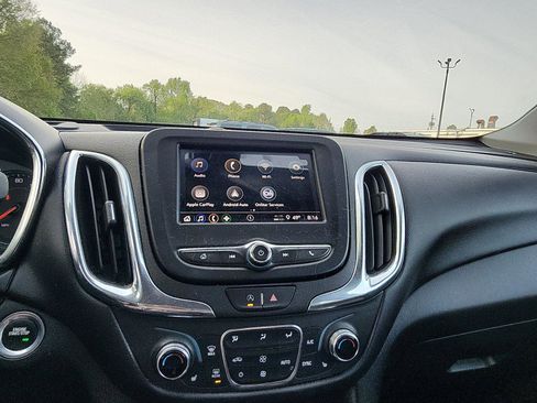 Used 2023 Chevrolet Equinox LT image 14