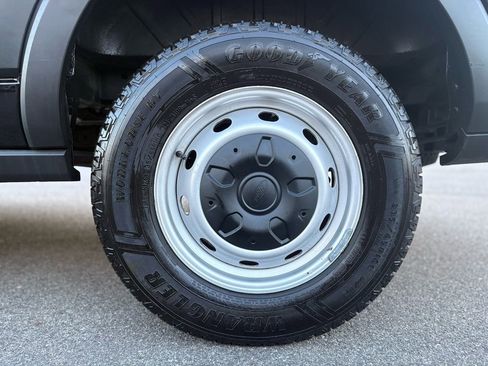 Used 2022 Ford Transit 250 Medium Roof image 46