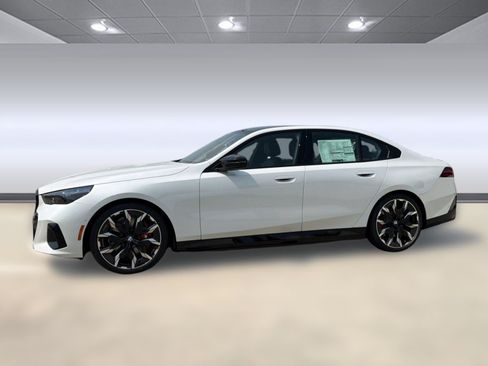 New 2026 BMW i5 M60 w/ Executive Package AWD/4WD image 2