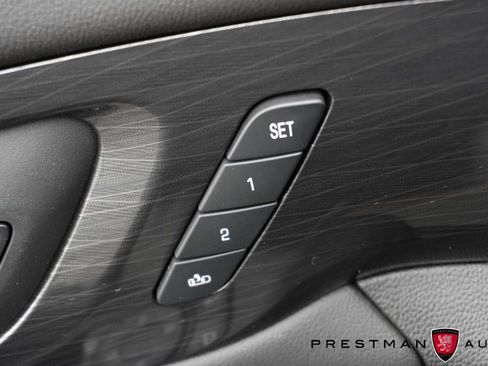 Used 2023 Chevrolet Traverse High Country AWD/4WD image 27