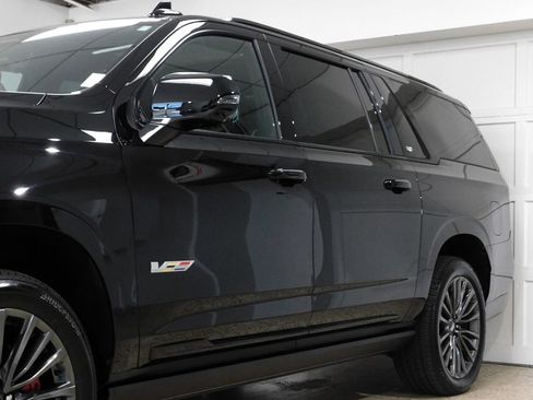 Used 2024 Cadillac Escalade ESV V w/ LPO, Floor Liner Package AWD/4WD image 20