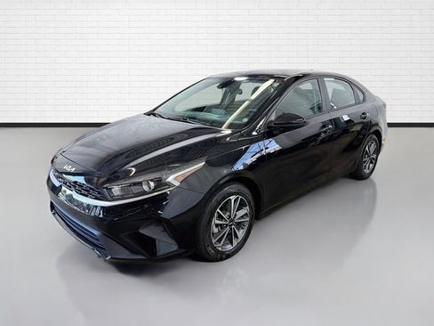 Used 2024 Kia Forte LXS FWD image 5