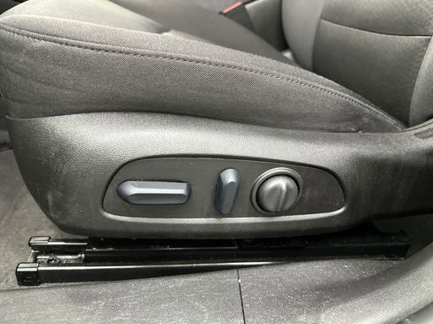 Used 2025 Chevrolet Malibu LT FWD image 10